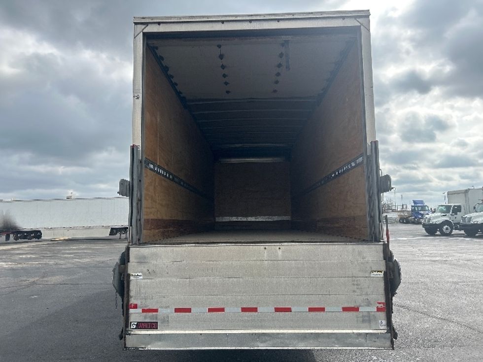 Medium Duty Box Truck-Light and Medium Duty Trucks-International-2021-MV607-Indianapolis-IN-248,000\n\t\tmiles-$ 42,000 - Image 8