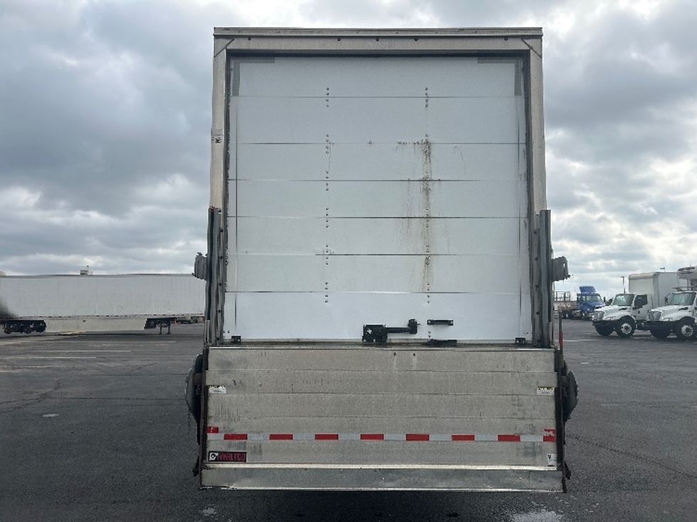 Medium Duty Box Truck-Light and Medium Duty Trucks-International-2021-MV607-Indianapolis-IN-248,000\n\t\tmiles-$ 42,000 - Image 7