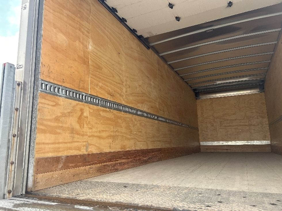 Medium Duty Box Truck-Light and Medium Duty Trucks-International-2021-MV607-Indianapolis-IN-248,000\n\t\tmiles-$ 42,000 - Image 11