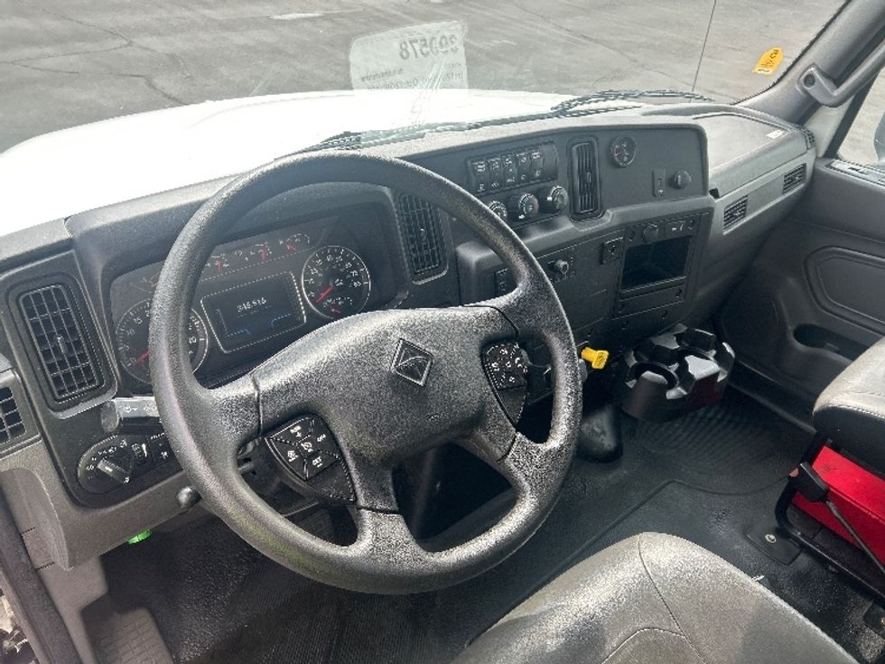 Medium Duty Box Truck-Light and Medium Duty Trucks-International-2021-MV607-Indianapolis-IN-248,000\n\t\tmiles-$ 42,000 - Image 17