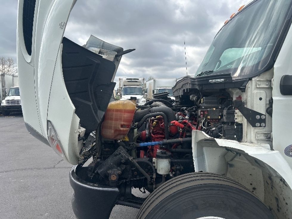 Medium Duty Box Truck-Light and Medium Duty Trucks-International-2021-MV607-Indianapolis-IN-248,000\n\t\tmiles-$ 42,000 - Image 24