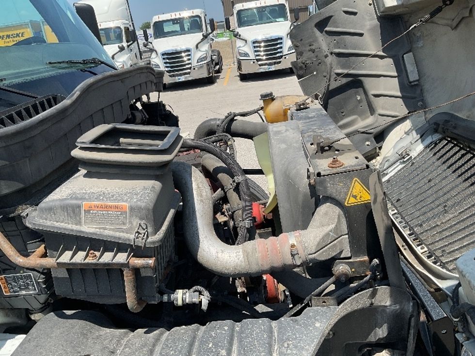 Medium Duty Box Truck-Light and Medium Duty Trucks-International-2021-MV607-Indianapolis-IN-318,802\n\t\tmiles-$ 26,000 - Image 23