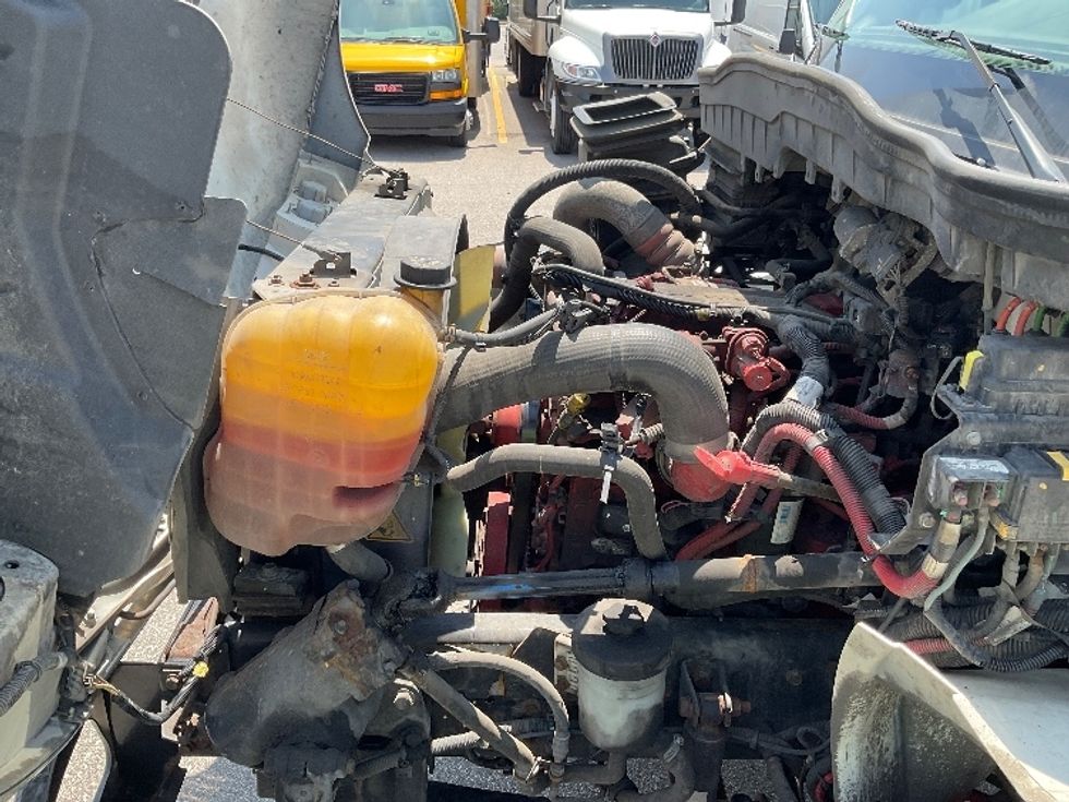 Medium Duty Box Truck-Light and Medium Duty Trucks-International-2021-MV607-Indianapolis-IN-318,802\n\t\tmiles-$ 26,000 - Image 24