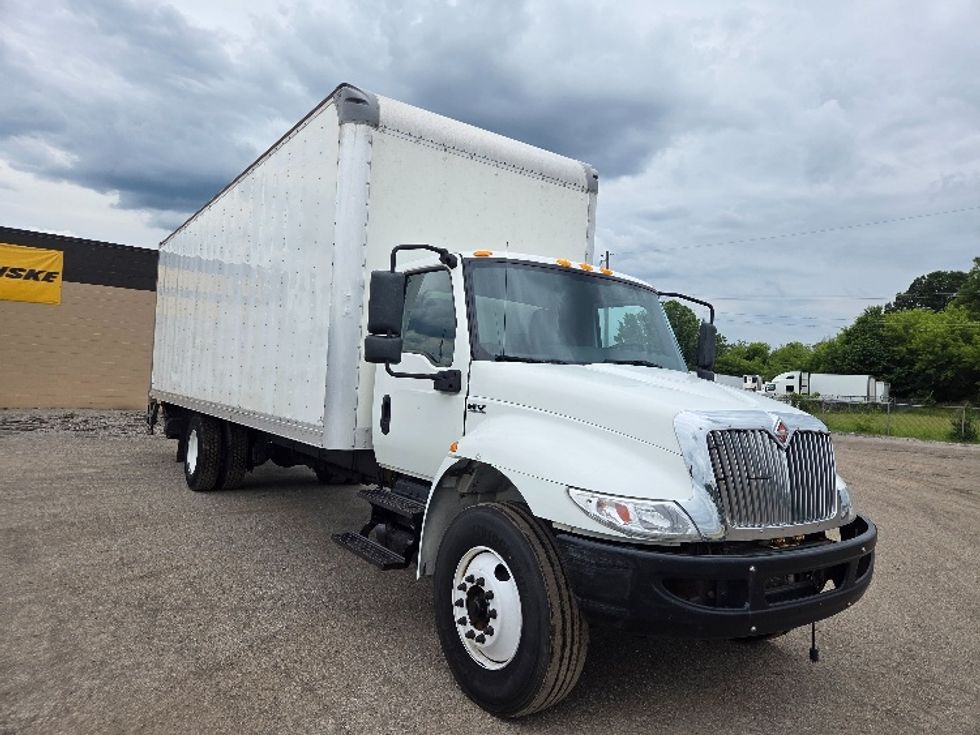 Medium Duty Box Truck-Light and Medium Duty Trucks-International-2021-MV607-Jackson-MI-346,657\n\t\tmiles-$ 27,750 - Image 1