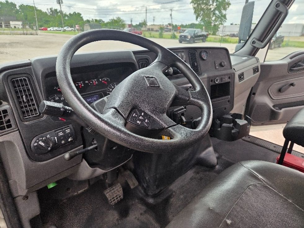Medium Duty Box Truck-Light and Medium Duty Trucks-International-2021-MV607-Jackson-MI-346,657\n\t\tmiles-$ 27,750 - Image 17