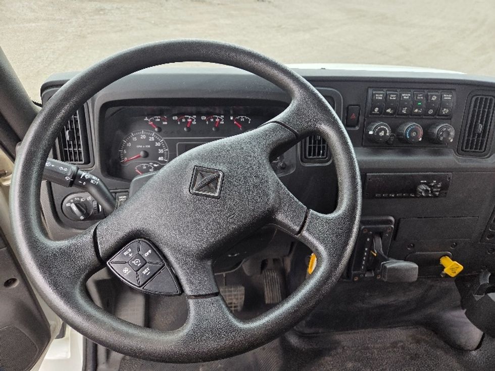 Medium Duty Box Truck-Light and Medium Duty Trucks-International-2021-MV607-Jackson-MI-346,657\n\t\tmiles-$ 27,750 - Image 18