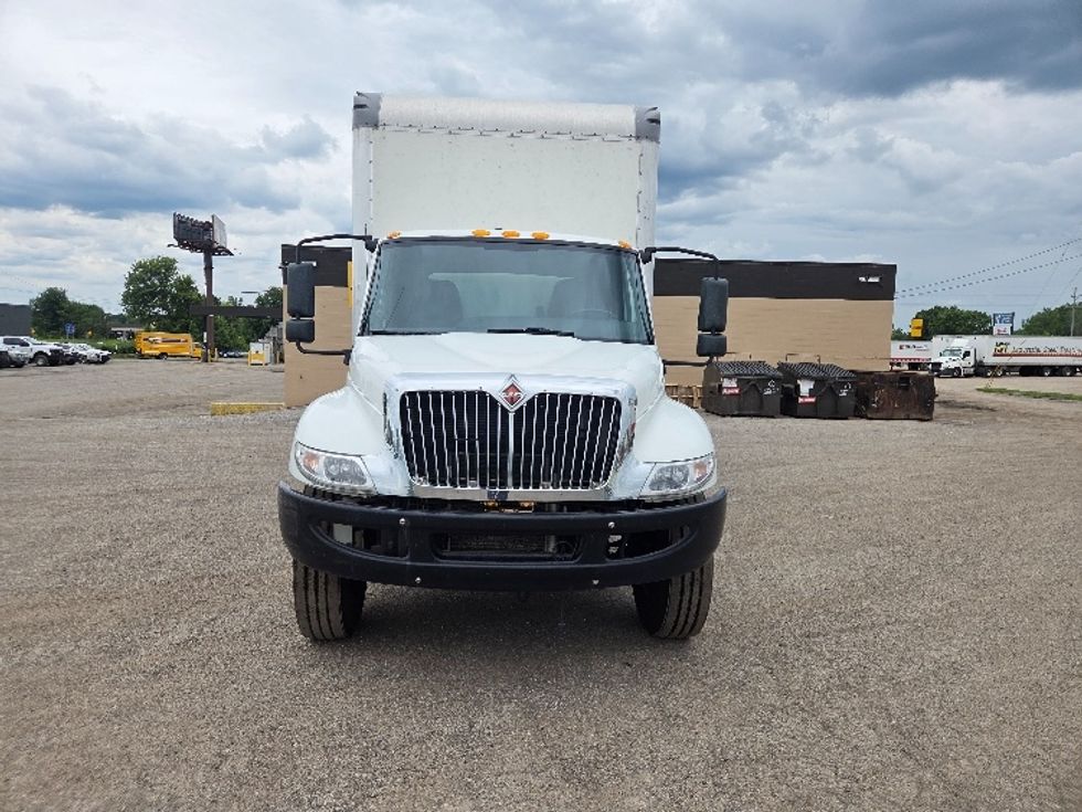 Medium Duty Box Truck-Light and Medium Duty Trucks-International-2021-MV607-Jackson-MI-346,657\n\t\tmiles-$ 27,750 - Image 2