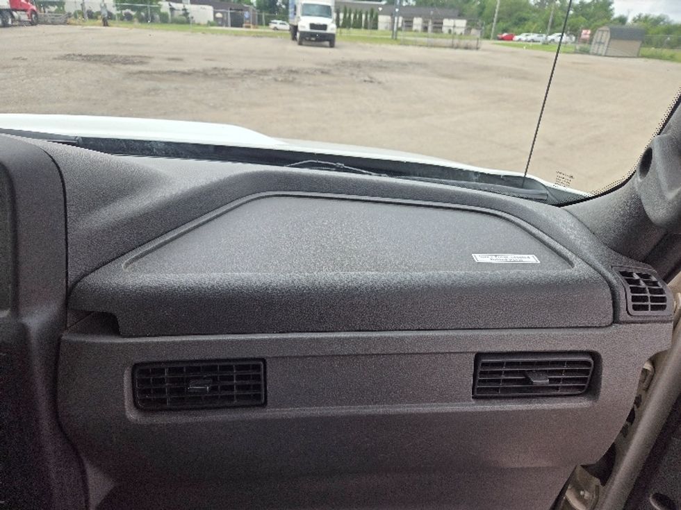 Medium Duty Box Truck-Light and Medium Duty Trucks-International-2021-MV607-Jackson-MI-346,657\n\t\tmiles-$ 27,750 - Image 21