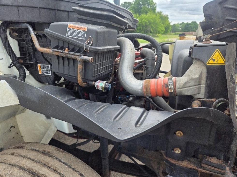 Medium Duty Box Truck-Light and Medium Duty Trucks-International-2021-MV607-Jackson-MI-346,657\n\t\tmiles-$ 27,750 - Image 23