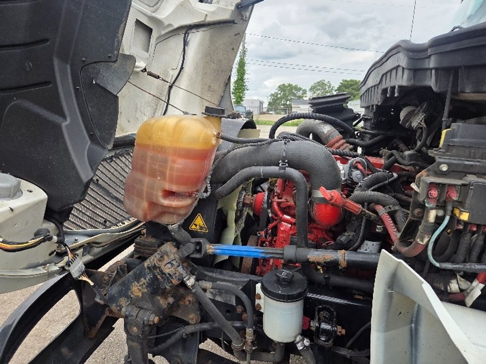 Medium Duty Box Truck-Light and Medium Duty Trucks-International-2021-MV607-Jackson-MI-346,657\n\t\tmiles-$ 27,750 - Image 24