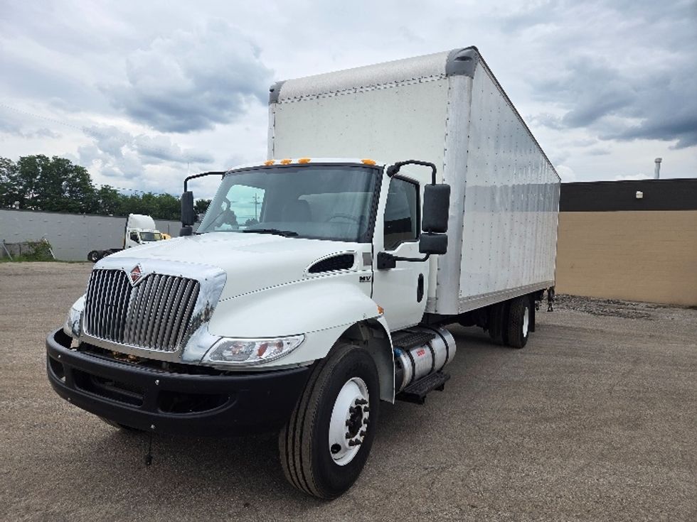 Medium Duty Box Truck-Light and Medium Duty Trucks-International-2021-MV607-Jackson-MI-346,657\n\t\tmiles-$ 27,750 - Image 3