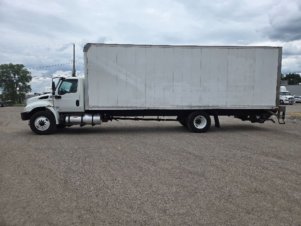 Medium Duty Box Truck-Light and Medium Duty Trucks-International-2021-MV607-Jackson-MI-346,657\n\t\tmiles-$ 27,750 - Image 4