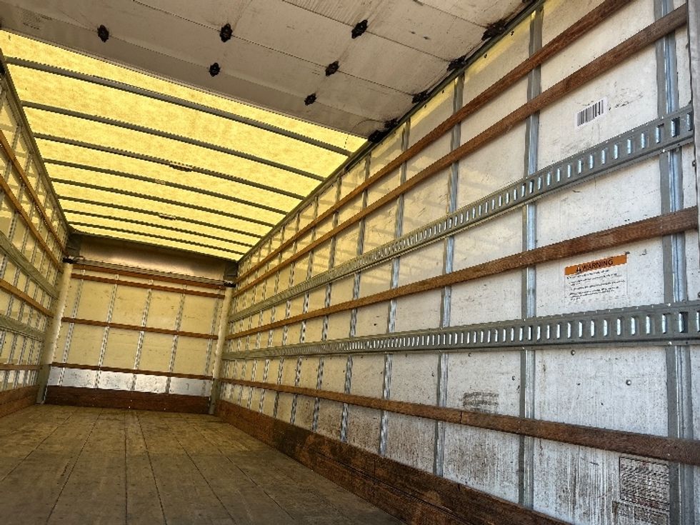 Medium Duty Box Truck-Light and Medium Duty Trucks-International-2021-MV607-Jackson-MS-246,660\n\t\tmiles-$ 43,250 - Image 12