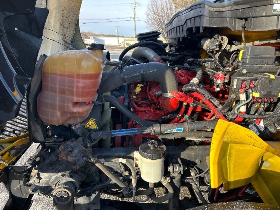 Medium Duty Box Truck-Light and Medium Duty Trucks-International-2021-MV607-Jackson-TN-232,081\n\t\tmiles-$ 37,500 - Image 24