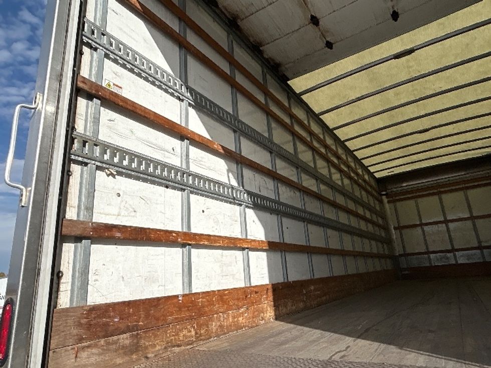 Medium Duty Box Truck-Light and Medium Duty Trucks-International-2021-MV607-Jackson-TN-252,120\n\t\tmiles-$ 41,000 - Image 11