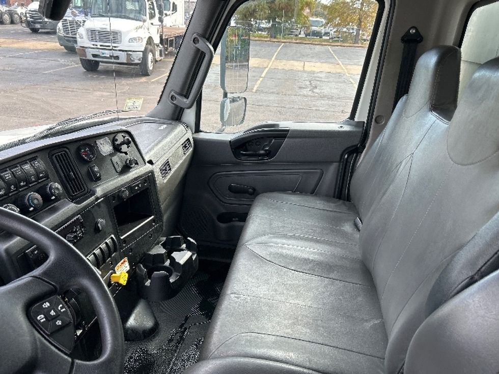 Medium Duty Box Truck-Light and Medium Duty Trucks-International-2021-MV607-Jackson-TN-252,120\n\t\tmiles-$ 41,000 - Image 19