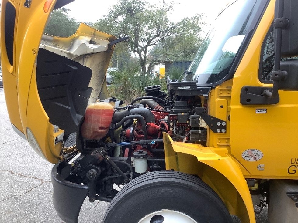 Medium Duty Box Truck-Light and Medium Duty Trucks-International-2021-MV607-Jacksonville-FL-170,510\n\t\tmiles-$ 40,250 - Image 24