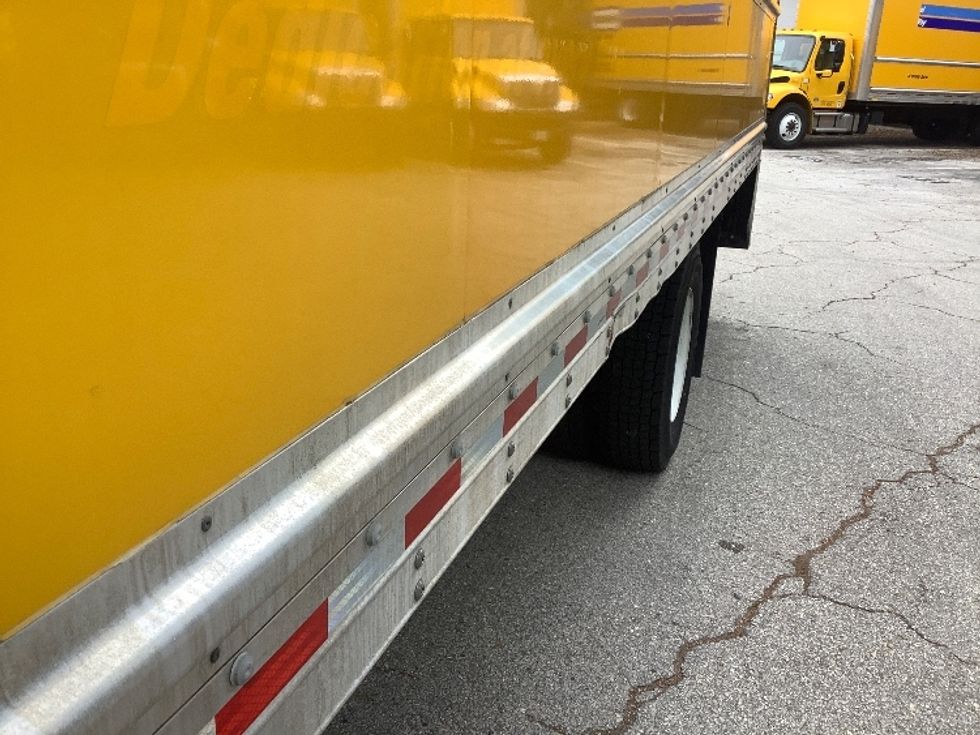 Medium Duty Box Truck-Light and Medium Duty Trucks-International-2021-MV607-Jacksonville-FL-170,510\n\t\tmiles-$ 40,250 - Image 27