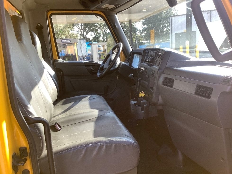Medium Duty Box Truck-Light and Medium Duty Trucks-International-2021-MV607-Jacksonville-FL-215,488\n\t\tmiles-$ 40,000 - Image 22