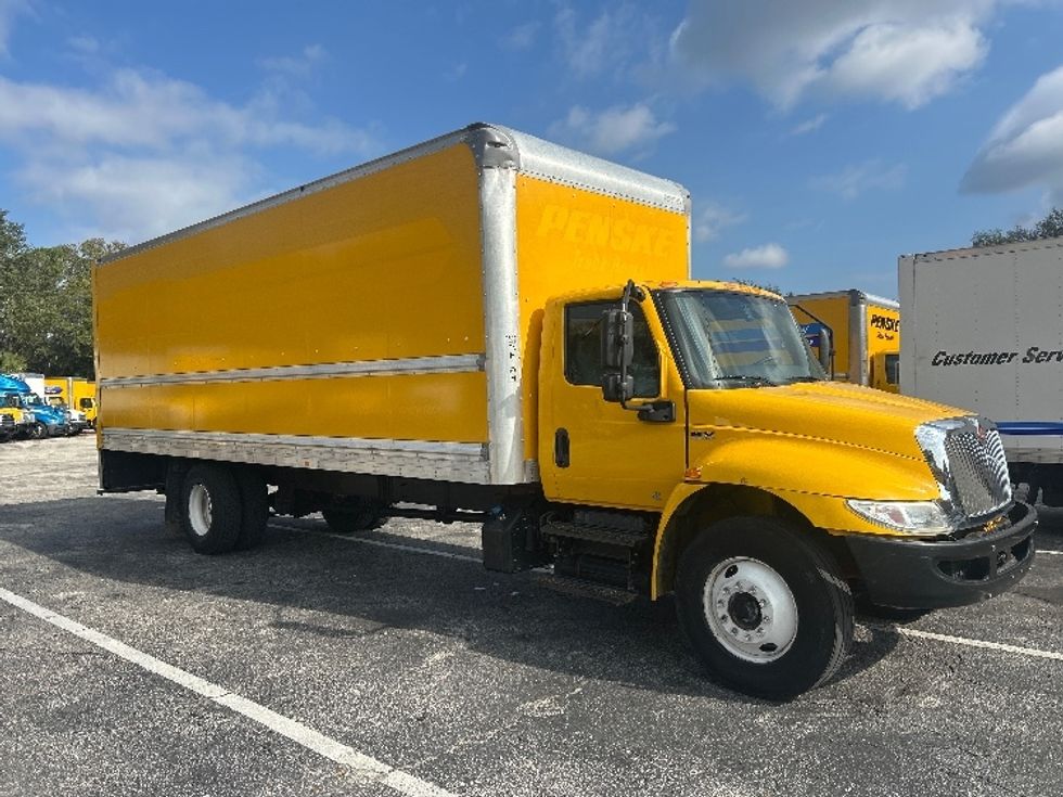 Medium Duty Box Truck-Light and Medium Duty Trucks-International-2021-MV607-Jacksonville-FL-231,165\n\t\tmiles-$ 37,750 - Image 1