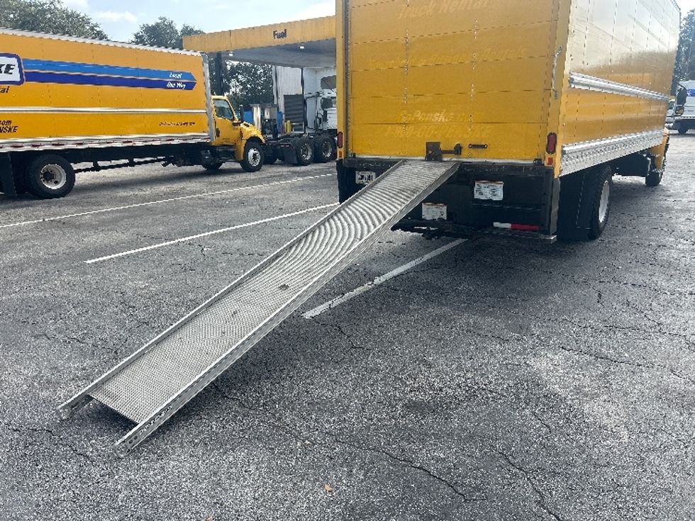 Medium Duty Box Truck-Light and Medium Duty Trucks-International-2021-MV607-Jacksonville-FL-231,165\n\t\tmiles-$ 37,750 - Image 9