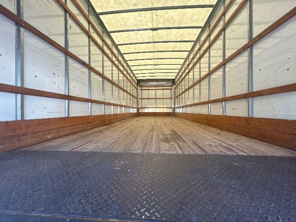 Medium Duty Box Truck-Light and Medium Duty Trucks-International-2021-MV607-Jacksonville-FL-231,165\n\t\tmiles-$ 37,750 - Image 8