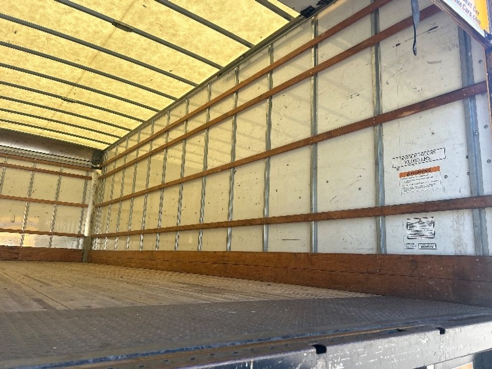 Medium Duty Box Truck-Light and Medium Duty Trucks-International-2021-MV607-Jacksonville-FL-231,165\n\t\tmiles-$ 37,750 - Image 12