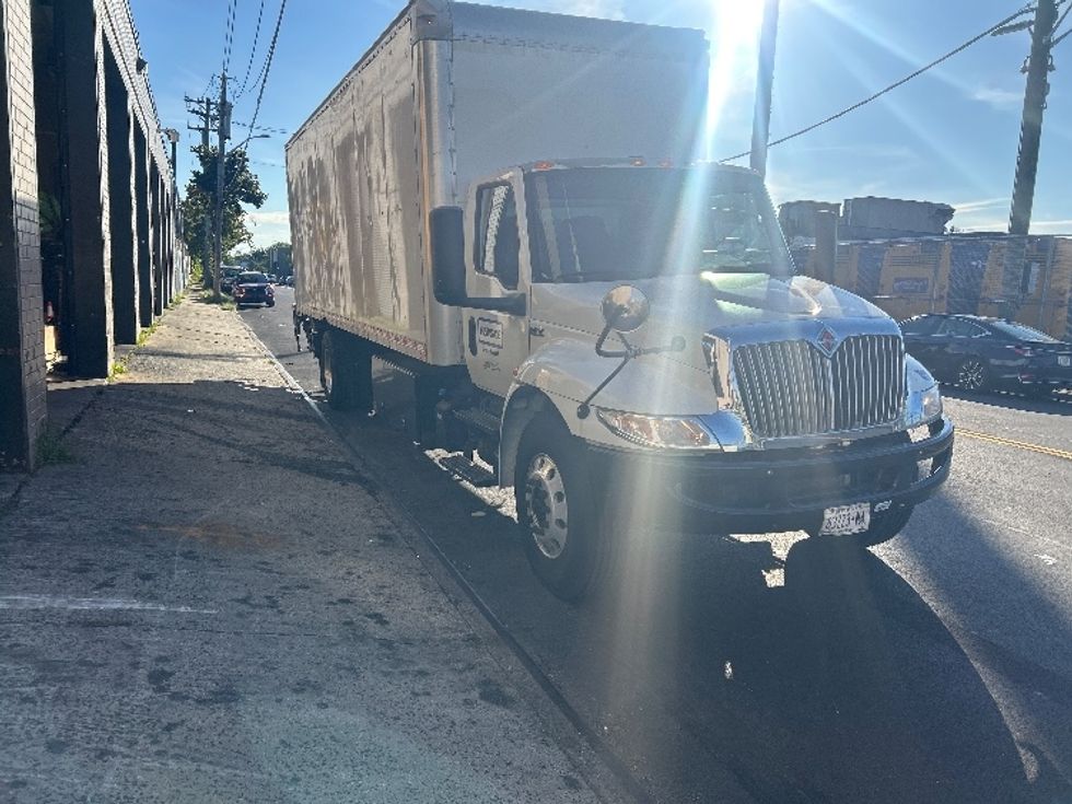 Medium Duty Box Truck-Light and Medium Duty Trucks-International-2021-MV607-Jamaica-NY-130,882\n\t\tmiles-$ 63,000 - Image 1