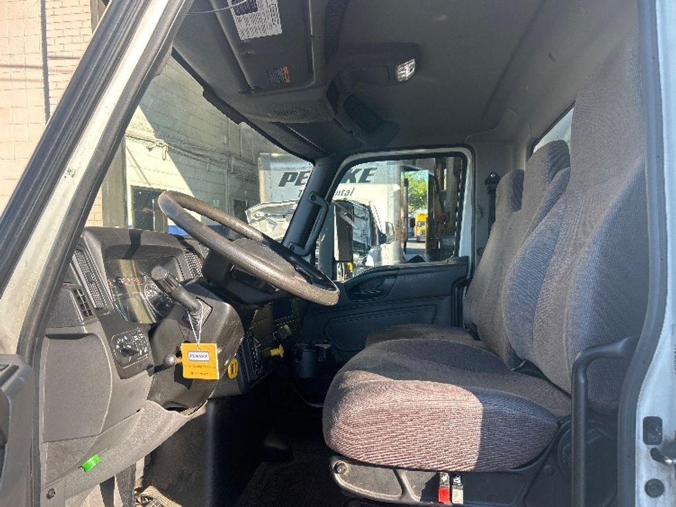 Medium Duty Box Truck-Light and Medium Duty Trucks-International-2021-MV607-Jamaica-NY-130,882\n\t\tmiles-$ 63,000 - Image 16
