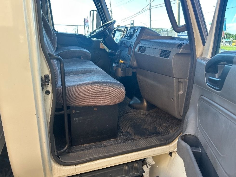 Medium Duty Box Truck-Light and Medium Duty Trucks-International-2021-MV607-Jamaica-NY-130,882\n\t\tmiles-$ 63,000 - Image 20