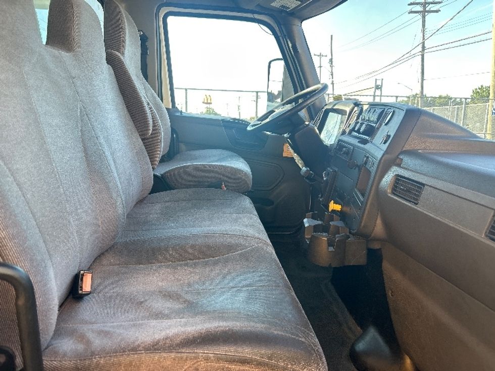 Medium Duty Box Truck-Light and Medium Duty Trucks-International-2021-MV607-Jamaica-NY-130,882\n\t\tmiles-$ 63,000 - Image 22