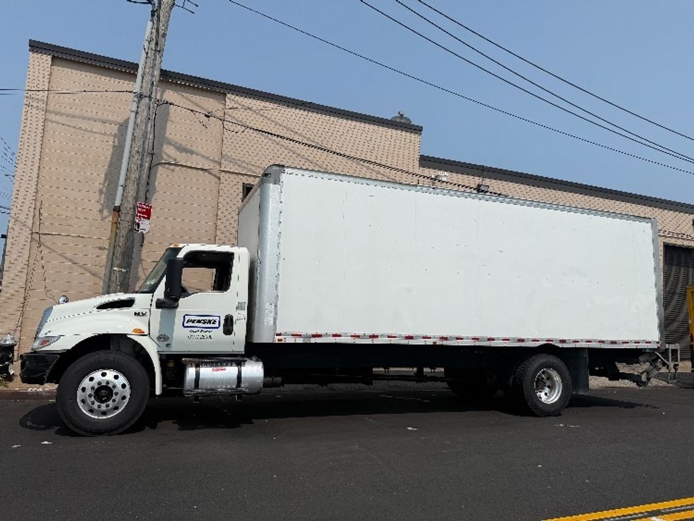Medium Duty Box Truck-Light and Medium Duty Trucks-International-2021-MV607-Jamaica-NY-130,882\n\t\tmiles-$ 63,000 - Image 4