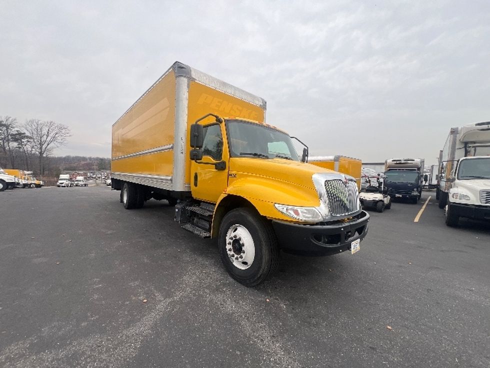 Medium Duty Box Truck-Light and Medium Duty Trucks-International-2021-MV607-Jessup-MD-223,051\n\t\tmiles-$ 37,250 - Image 1