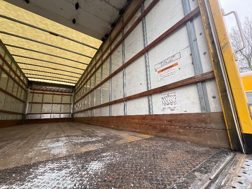 Medium Duty Box Truck-Light and Medium Duty Trucks-International-2021-MV607-Jessup-MD-223,051\n\t\tmiles-$ 37,250 - Image 12