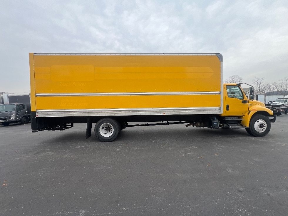 Medium Duty Box Truck-Light and Medium Duty Trucks-International-2021-MV607-Jessup-MD-223,051\n\t\tmiles-$ 37,250 - Image 15