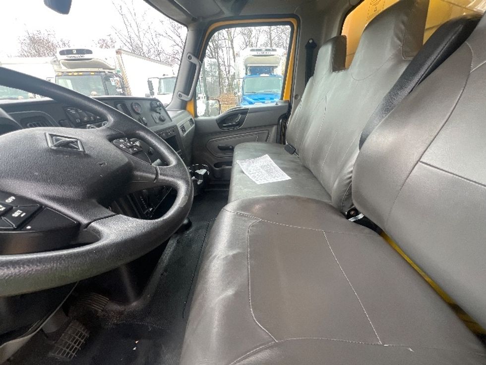 Medium Duty Box Truck-Light and Medium Duty Trucks-International-2021-MV607-Jessup-MD-223,051\n\t\tmiles-$ 37,250 - Image 19
