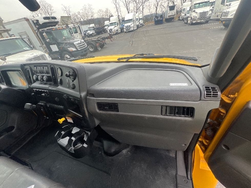 Medium Duty Box Truck-Light and Medium Duty Trucks-International-2021-MV607-Jessup-MD-223,051\n\t\tmiles-$ 37,250 - Image 21