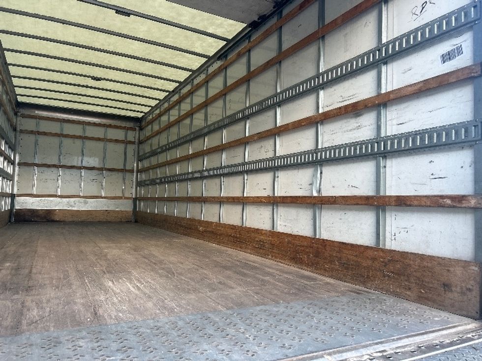 Medium Duty Box Truck-Light and Medium Duty Trucks-International-2021-MV607-Kansas City-MO-136,417\n\t\tmiles-$ 61,250 - Image 12