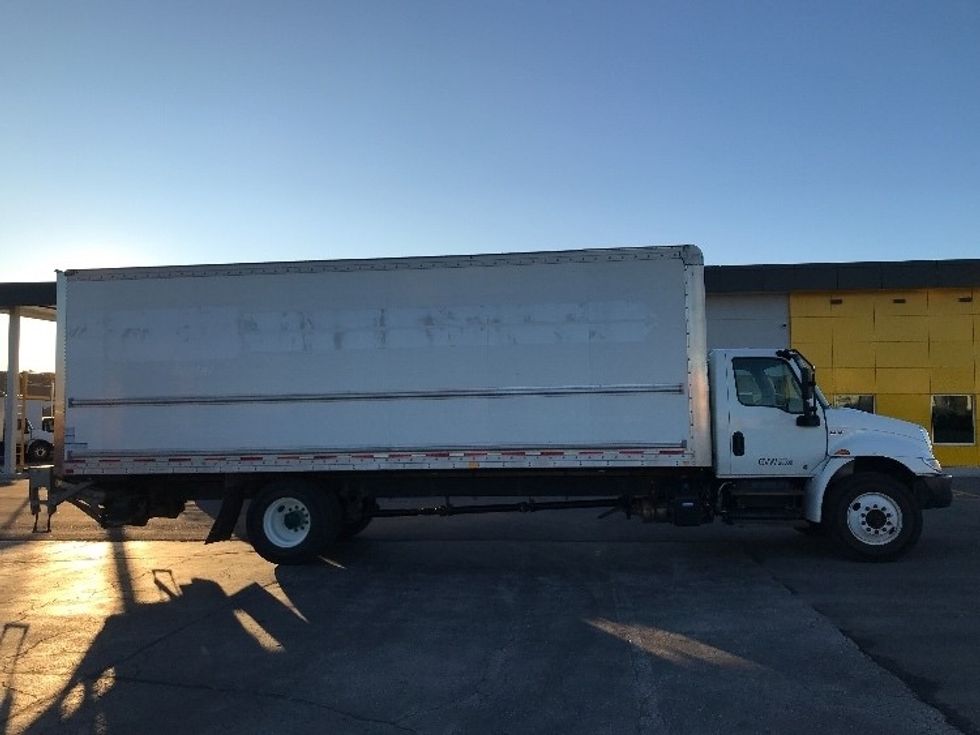 Medium Duty Box Truck-Light and Medium Duty Trucks-International-2021-MV607-Kansas City-MO-136,417\n\t\tmiles-$ 61,250 - Image 15