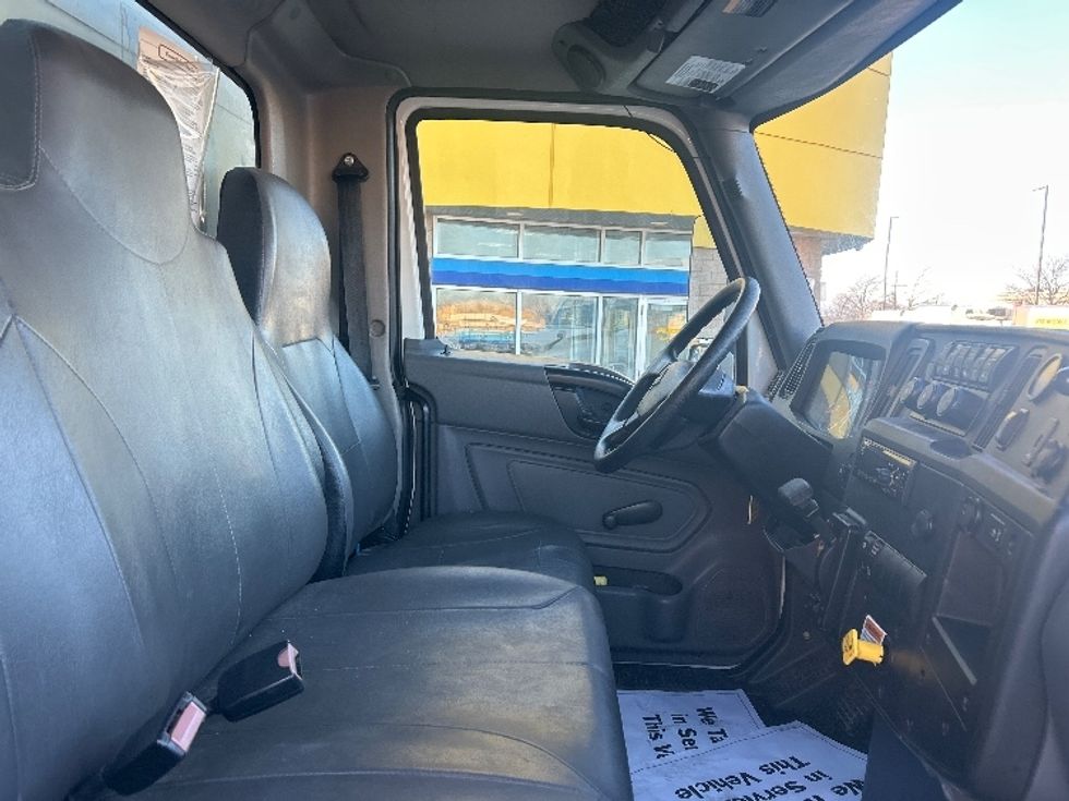 Medium Duty Box Truck-Light and Medium Duty Trucks-International-2021-MV607-Kansas City-MO-136,417\n\t\tmiles-$ 61,250 - Image 22