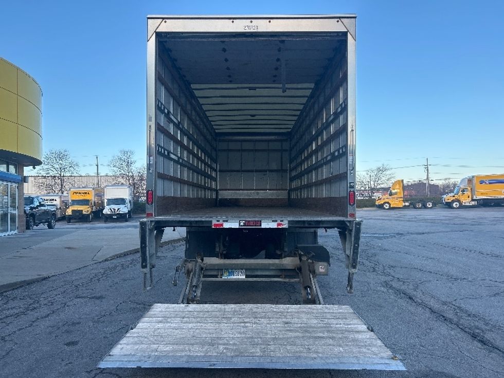 Medium Duty Box Truck-Light and Medium Duty Trucks-International-2021-MV607-Kansas City-MO-136,417\n\t\tmiles-$ 61,250 - Image 9