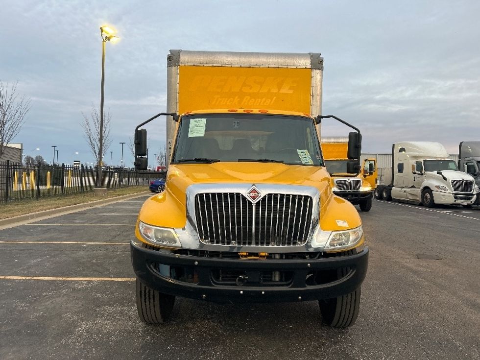 Medium Duty Box Truck-Light and Medium Duty Trucks-International-2021-MV607-Kansas City-MO-167,448\n\t\tmiles-$ 40,750 - Image 2