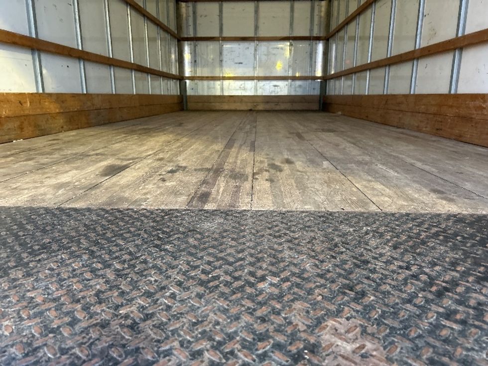 Medium Duty Box Truck-Light and Medium Duty Trucks-International-2021-MV607-Kansas City-MO-167,448\n\t\tmiles-$ 40,750 - Image 9