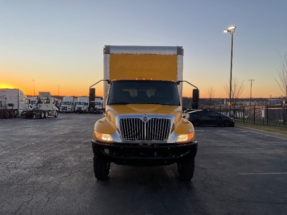 Medium Duty Box Truck-Light and Medium Duty Trucks-International-2021-MV607-Kansas City-MO-188,237\n\t\tmiles-$ 37,750 - Image 2