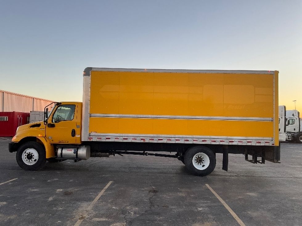 Medium Duty Box Truck-Light and Medium Duty Trucks-International-2021-MV607-Kansas City-MO-188,237\n\t\tmiles-$ 37,750 - Image 4