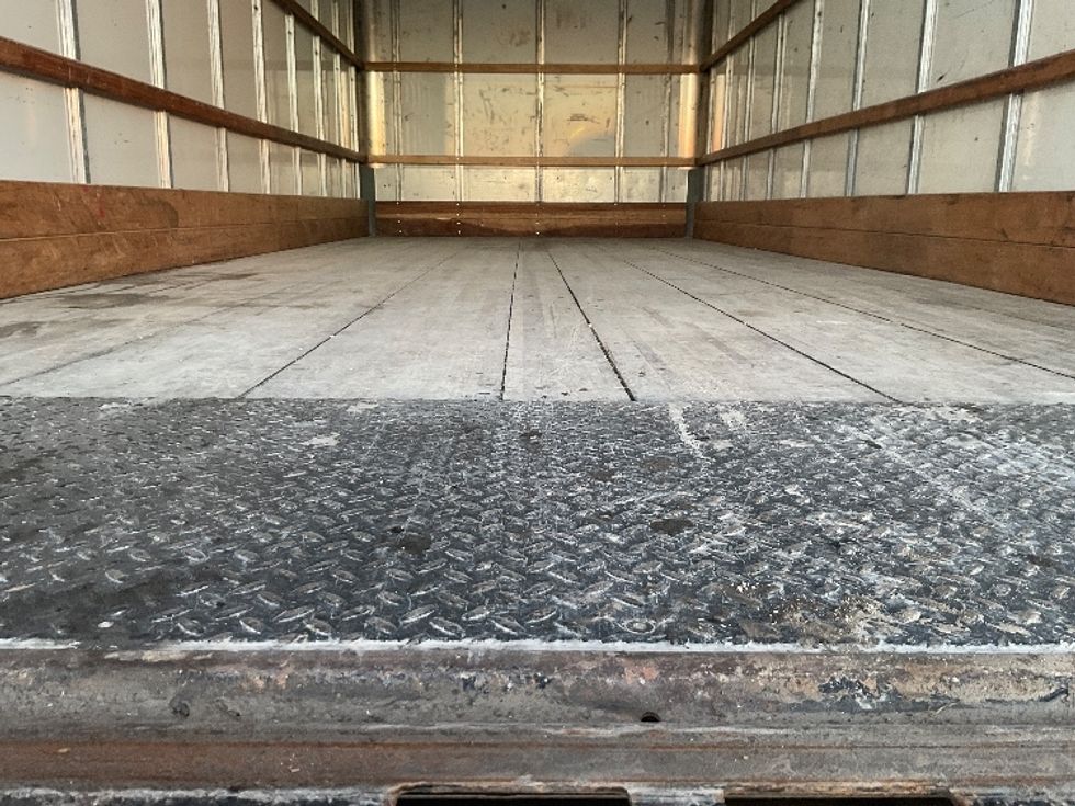 Medium Duty Box Truck-Light and Medium Duty Trucks-International-2021-MV607-Kansas City-MO-188,237\n\t\tmiles-$ 37,750 - Image 9