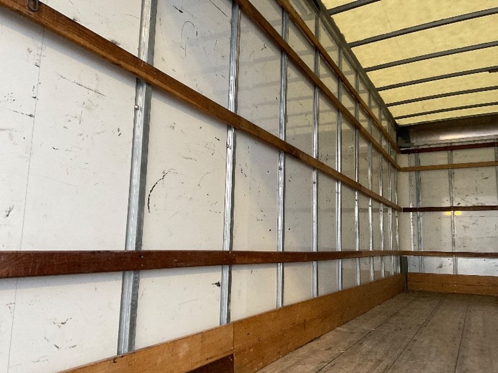 Medium Duty Box Truck-Light and Medium Duty Trucks-International-2021-MV607-Kansas City-MO-188,681\n\t\tmiles-$ 37,750 - Image 10