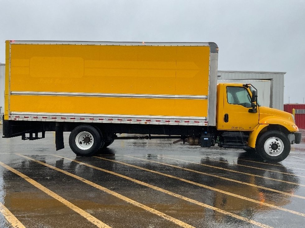 Medium Duty Box Truck-Light and Medium Duty Trucks-International-2021-MV607-Kansas City-MO-188,681\n\t\tmiles-$ 37,750 - Image 14