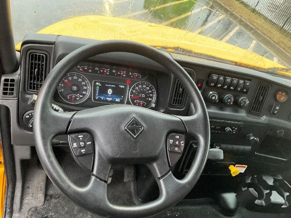 Medium Duty Box Truck-Light and Medium Duty Trucks-International-2021-MV607-Kansas City-MO-188,681\n\t\tmiles-$ 37,750 - Image 16