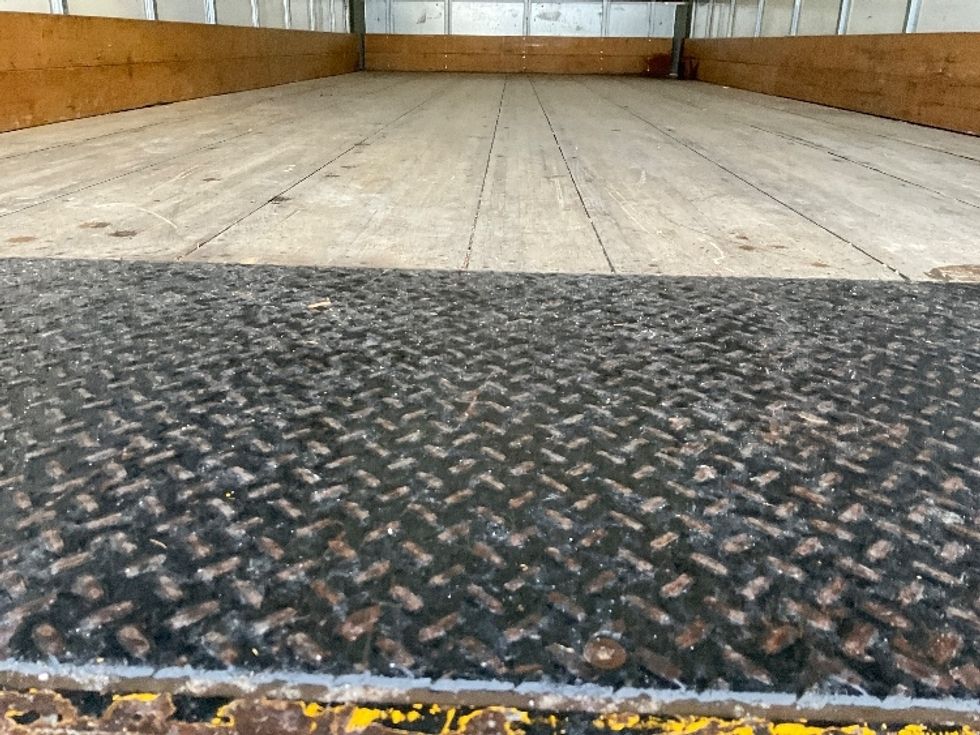 Medium Duty Box Truck-Light and Medium Duty Trucks-International-2021-MV607-Kansas City-MO-188,681\n\t\tmiles-$ 37,750 - Image 9